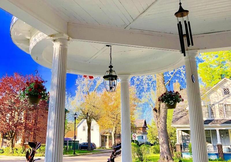 1000 Islands Bed And Breakfast The Bulloch House