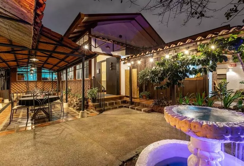 Alajuela City Hotel & Guest House