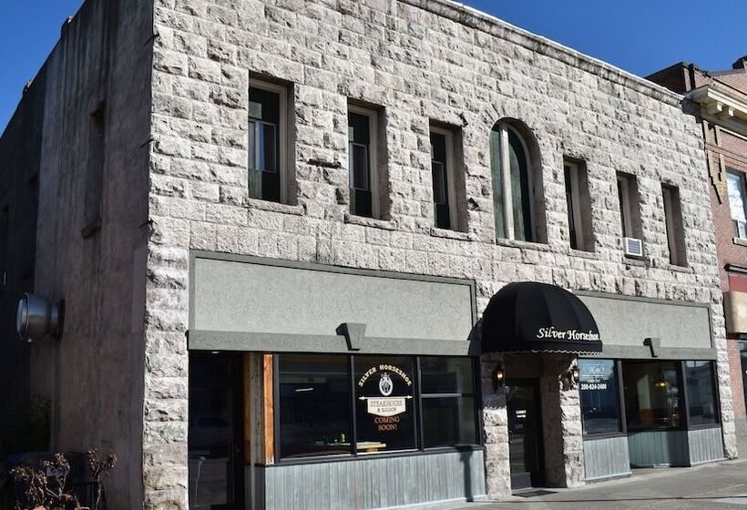 호텔 Silver Horseshoe Inn