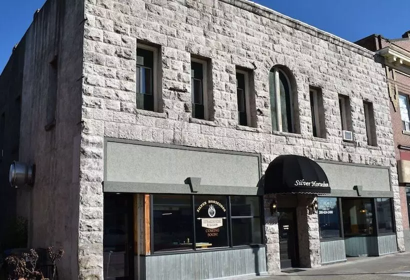 Hotelli Silver Horseshoe Inn