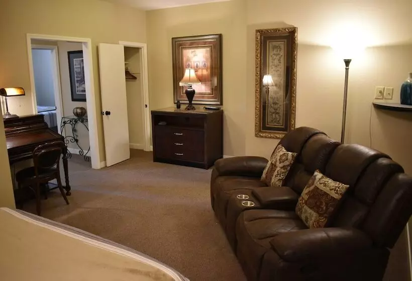 Hotelli Silver Horseshoe Inn