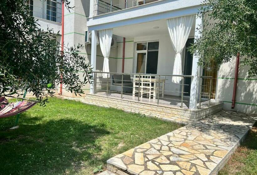 פנסיון Aria Guest House