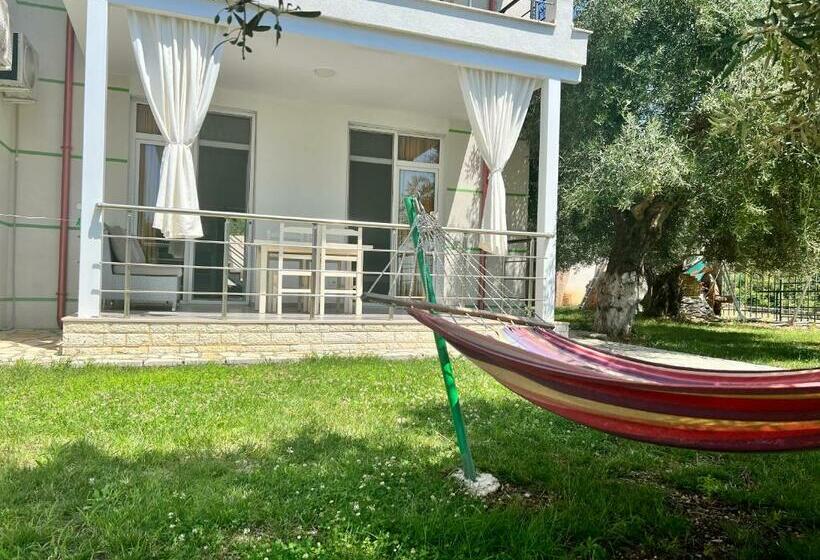 פנסיון Aria Guest House