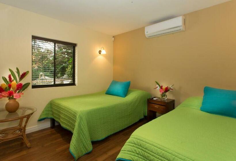 Airport Costa Rica B&b