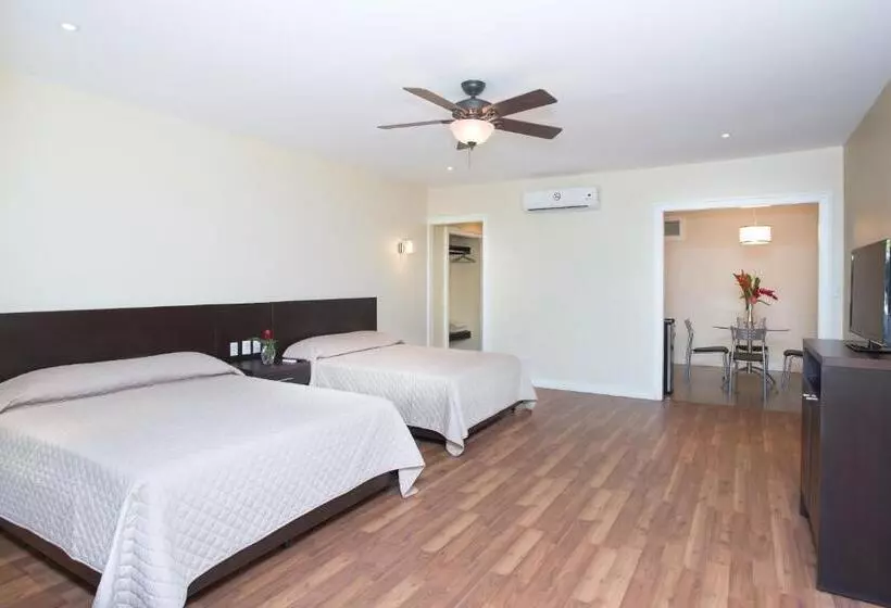 Airport Costa Rica B&b