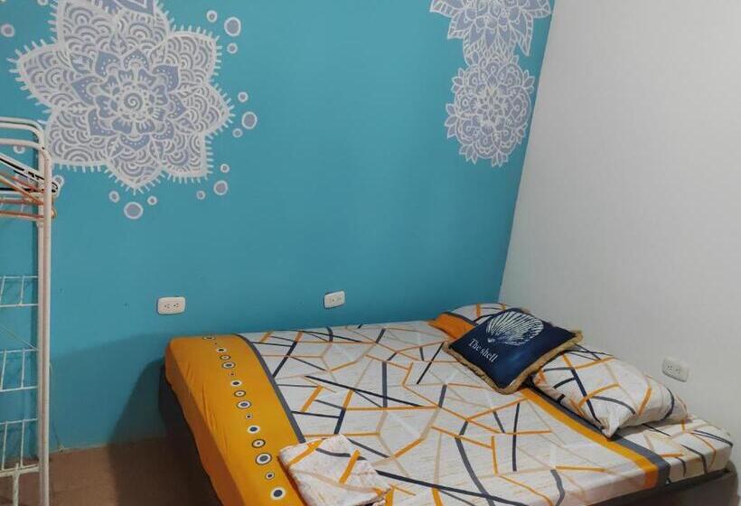 هتل Hostel Marisol