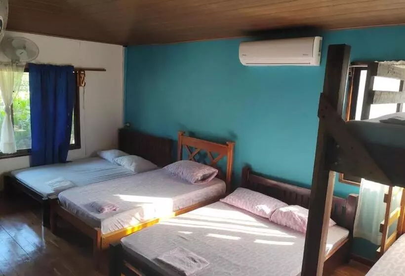 Hotelli Hostel Marisol Playa Samara