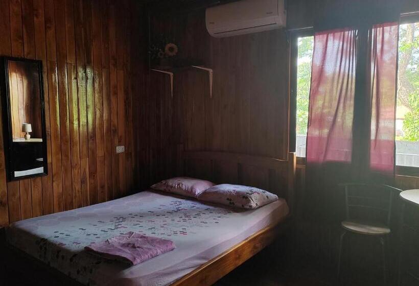 هتل Hostel Marisol