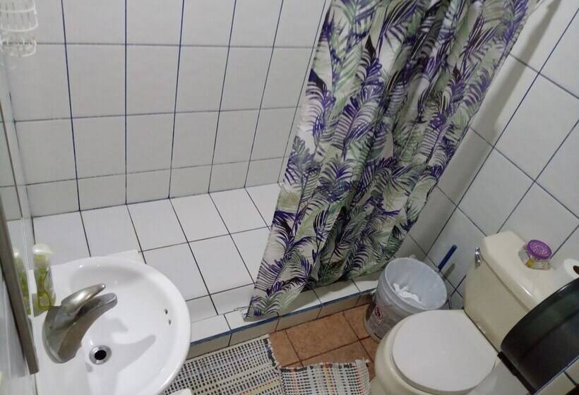 هتل Hostel Marisol