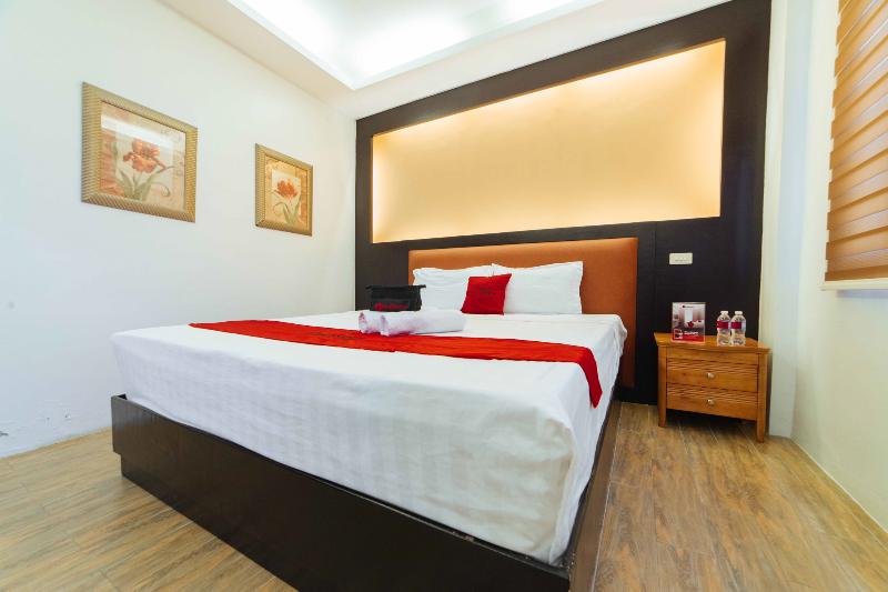 Hotel Reddoorz Premium Near Trinoma Mall