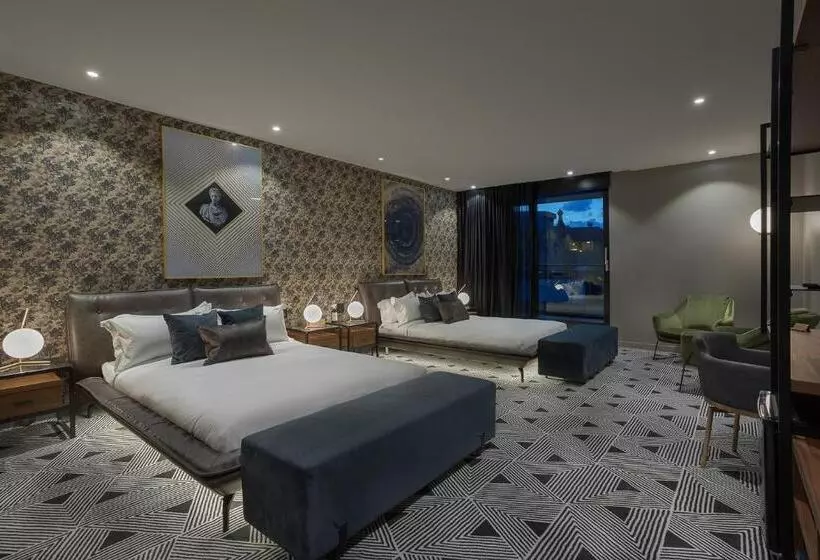 Hotel St. Thomas