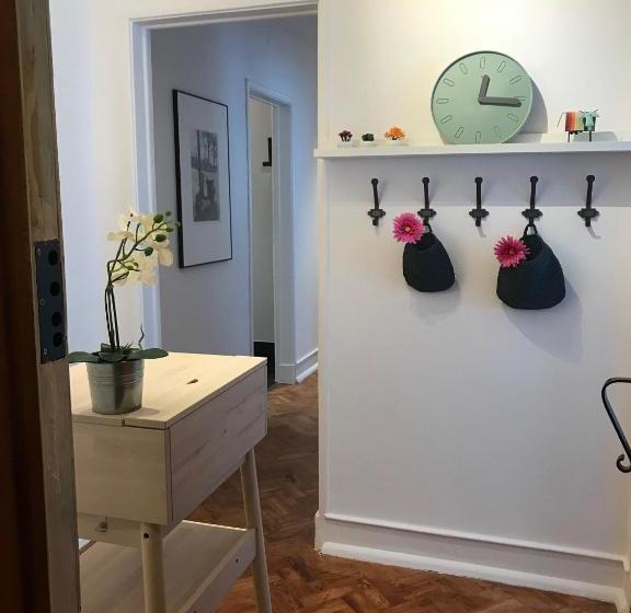 Pensionat Good Time Airport In Lisbon