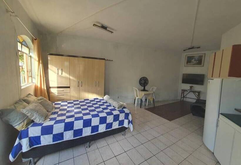 Pensão Pousada Pampulha R&r