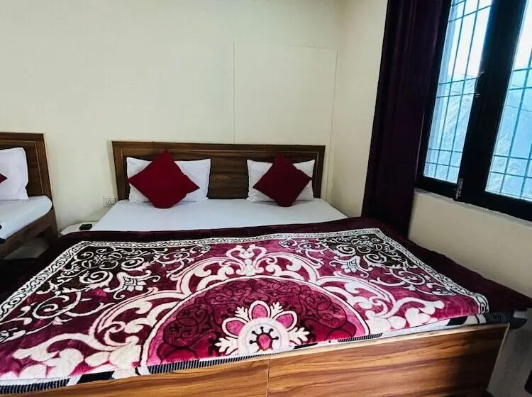 Hotelli Rudra Home Stay