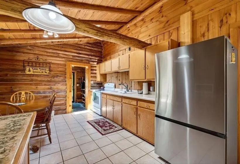 Lang Lodge 3 Bedroom Cabin