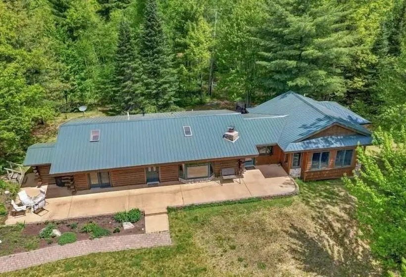 Lang Lodge 3 Bedroom Cabin
