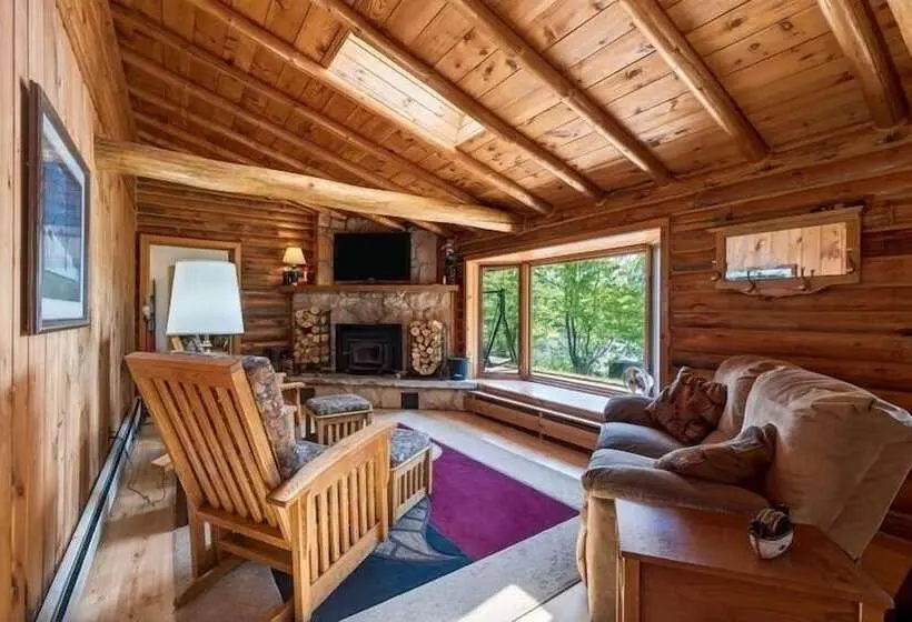 Lang Lodge 3 Bedroom Cabin