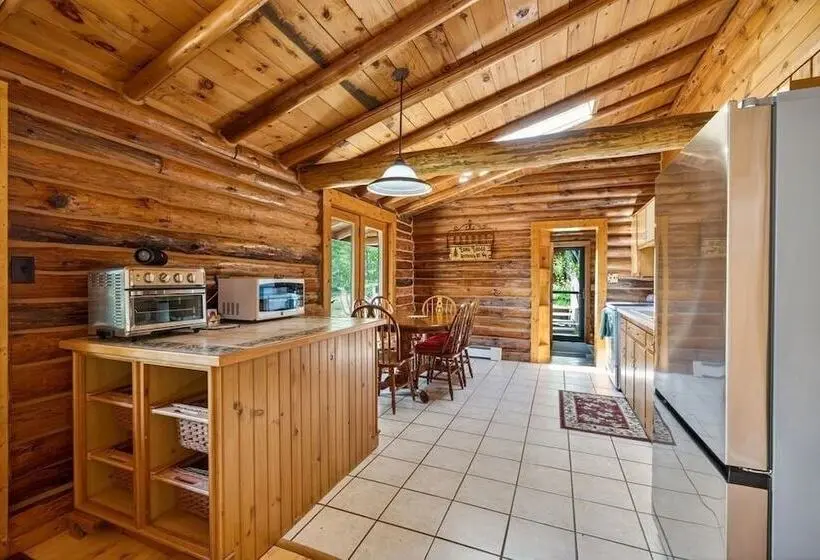 Lang Lodge 3 Bedroom Cabin