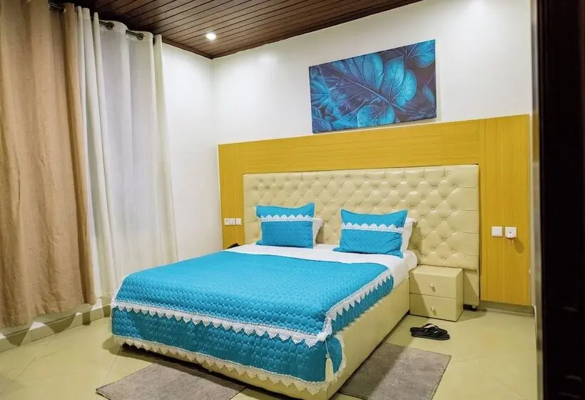 پانسیون Poolside View Guest House