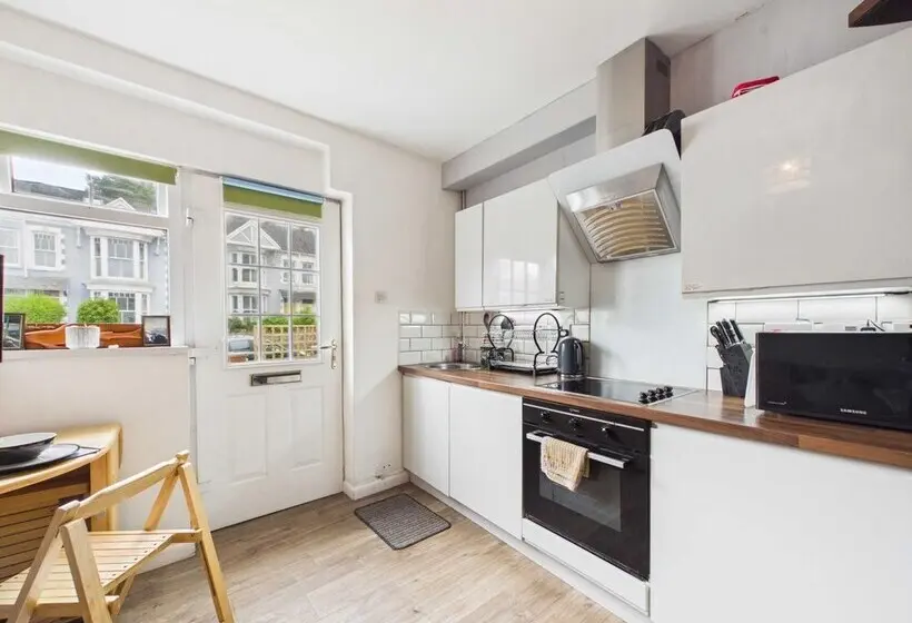The Mews   1 Bed Holiday Home   Langland
