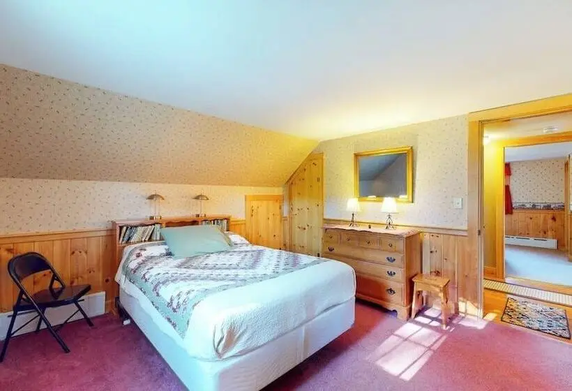 Comfortable Home Near The Beach Dog Friendly Full Kitchen & Washer/dryer