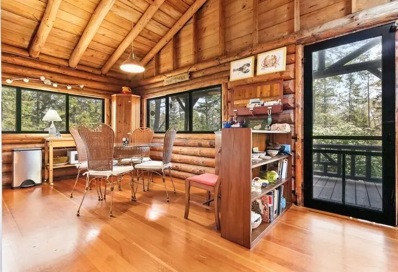 Cozy Home With Serene Views, Wood Burning Fireplace & Wifi
