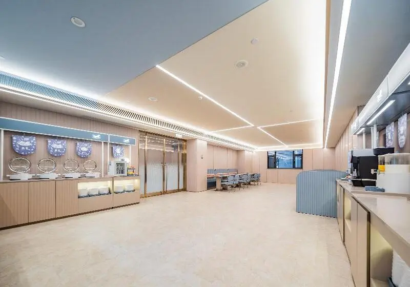 Hanting Hotel Xi’an Bell Tower Dachaishi Metro St
