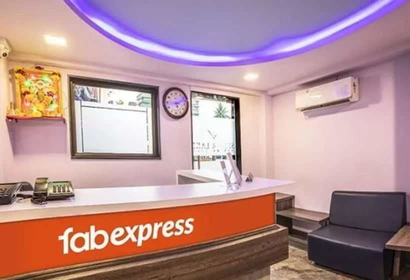 ホテル Fabexpress Silver Lake   Nr Bkc