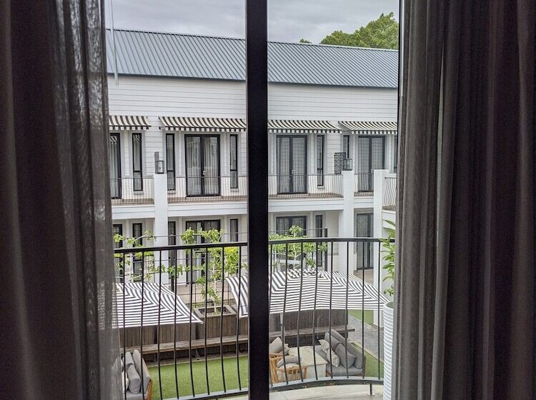 هتل The Weinberg Windhoek