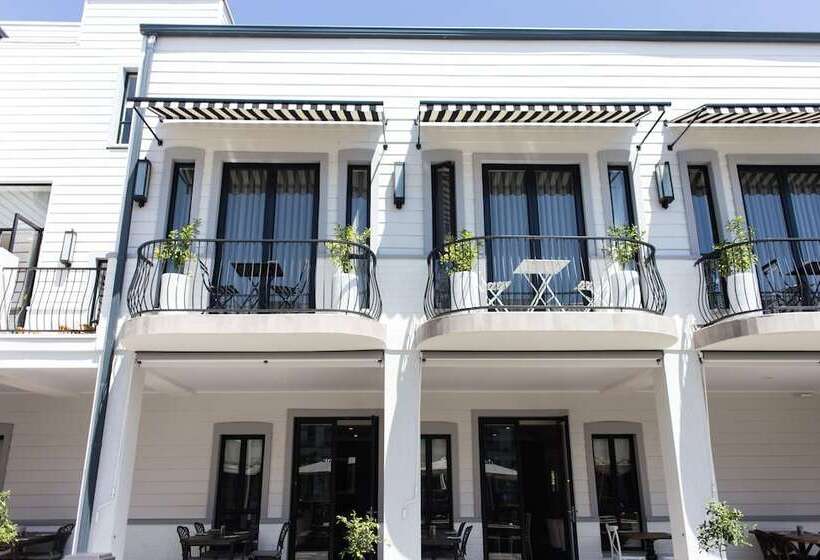 هتل The Weinberg Windhoek