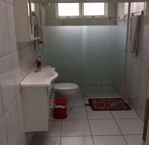 Majatalo Casa Familiar Em Campinas Com 2 Quartos, 1 Banheiro, 1 Vaga Para Carro