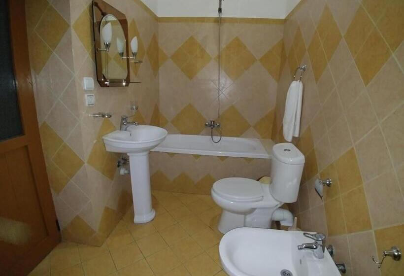 膳宿费 Guest House Urat