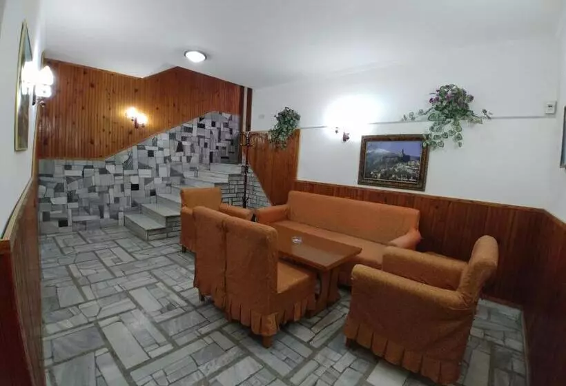 پانسیون Guest House Urat