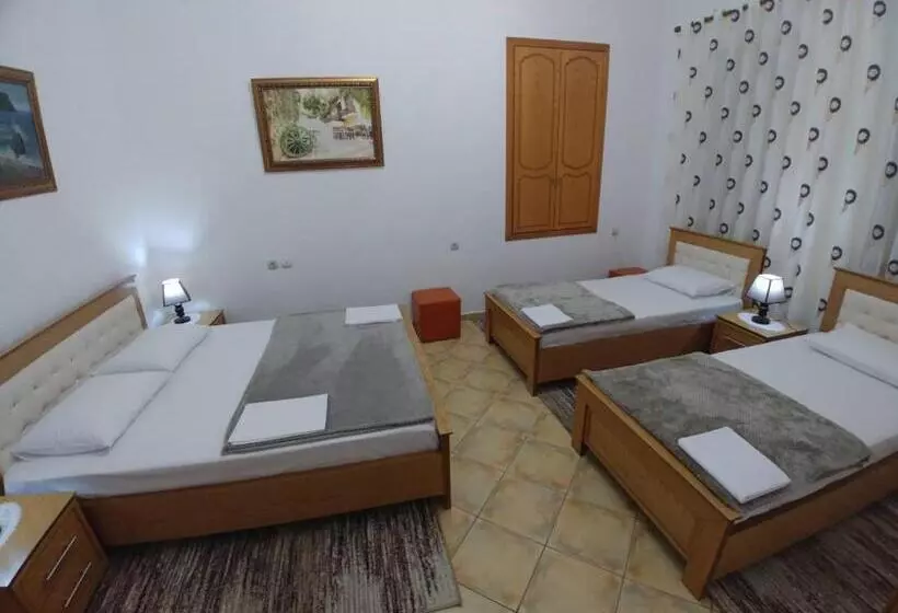 پانسیون Guest House Urat