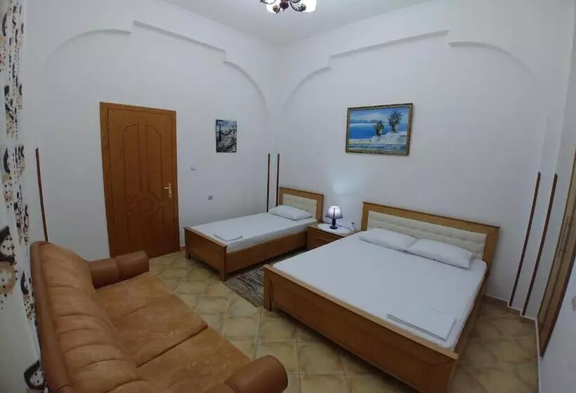پانسیون Guest House Urat