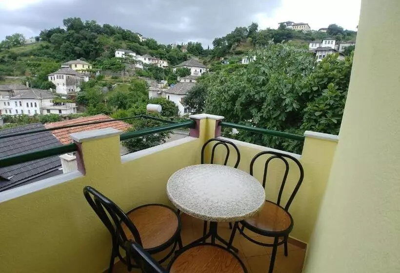 پانسیون Guest House Urat