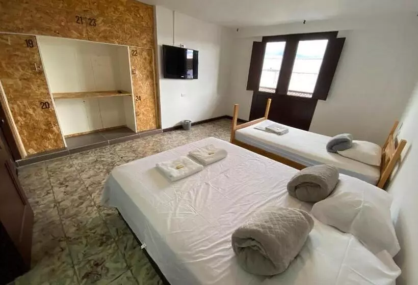 Majatalo Les Balcons Hostel