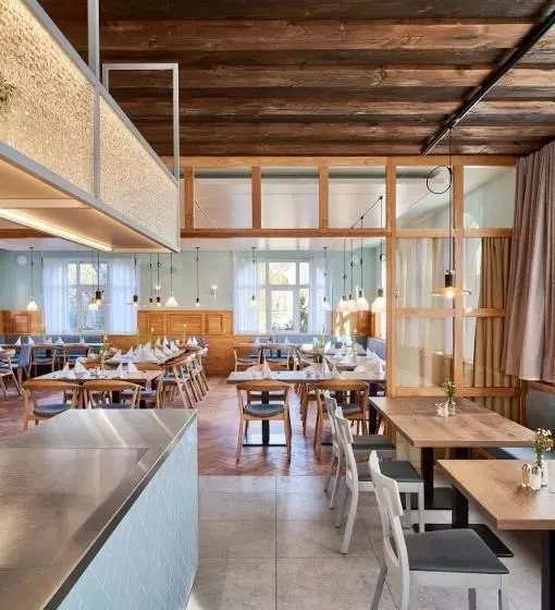 ユースホステル Landgasthof Linde Hepbach, Hotel & Restaurant