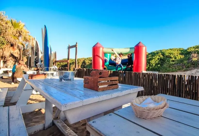 Retkeilymaja Pili Pili Beach Cabanas