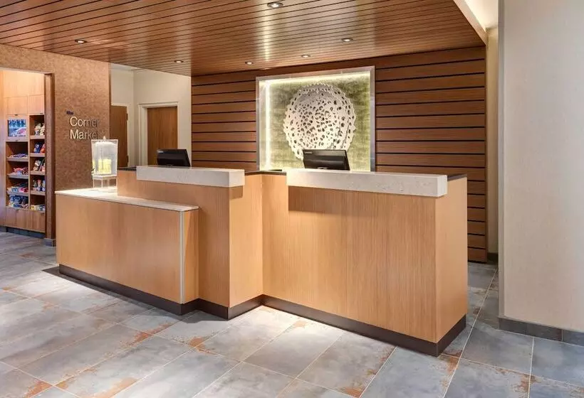 Hotelli Fairfield Inn & Suites By Marriott Lexington East/i 75