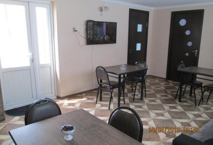 پانسیون Guesthouse Elli & Cottages