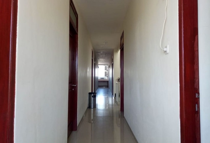 بنسيون Reddoorz @ Raya Ngagel 2