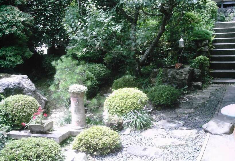 旅館 Minsyuku Kochihira