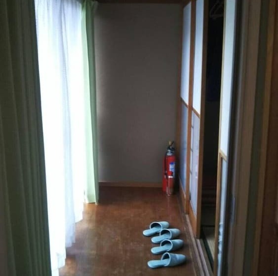 旅館 Minsyuku Kochihira