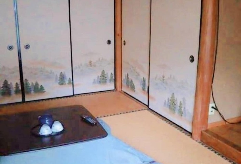 旅館 Minsyuku Kochihira