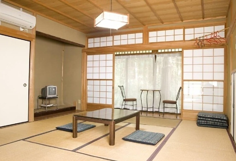 旅館 Minsyuku Kochihira