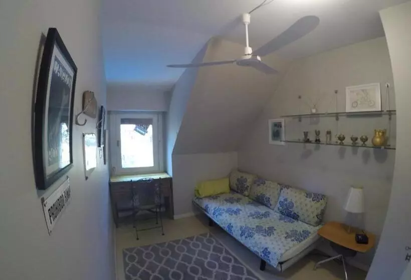 Aamiaismajoitus (B&B) Deaf Twins Bed/breakfast