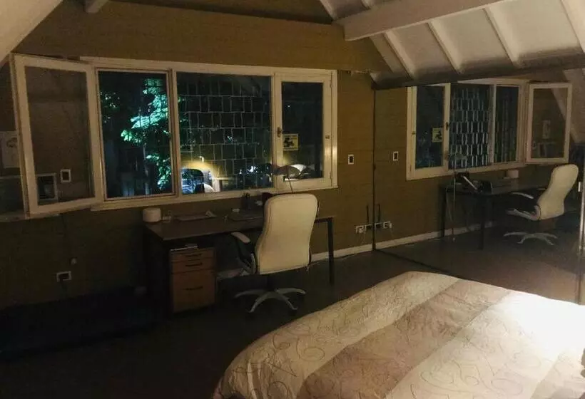 Aamiaismajoitus (B&B) Deaf Twins Bed/breakfast