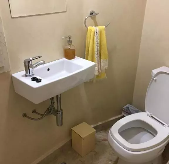 Aamiaismajoitus (B&B) Deaf Twins Bed/breakfast