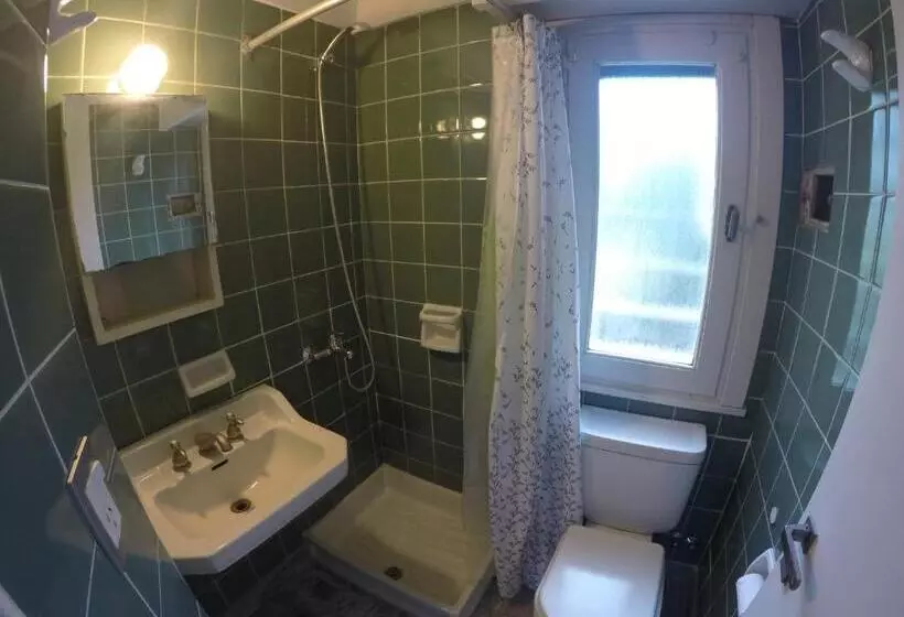 Aamiaismajoitus (B&B) Deaf Twins Bed/breakfast